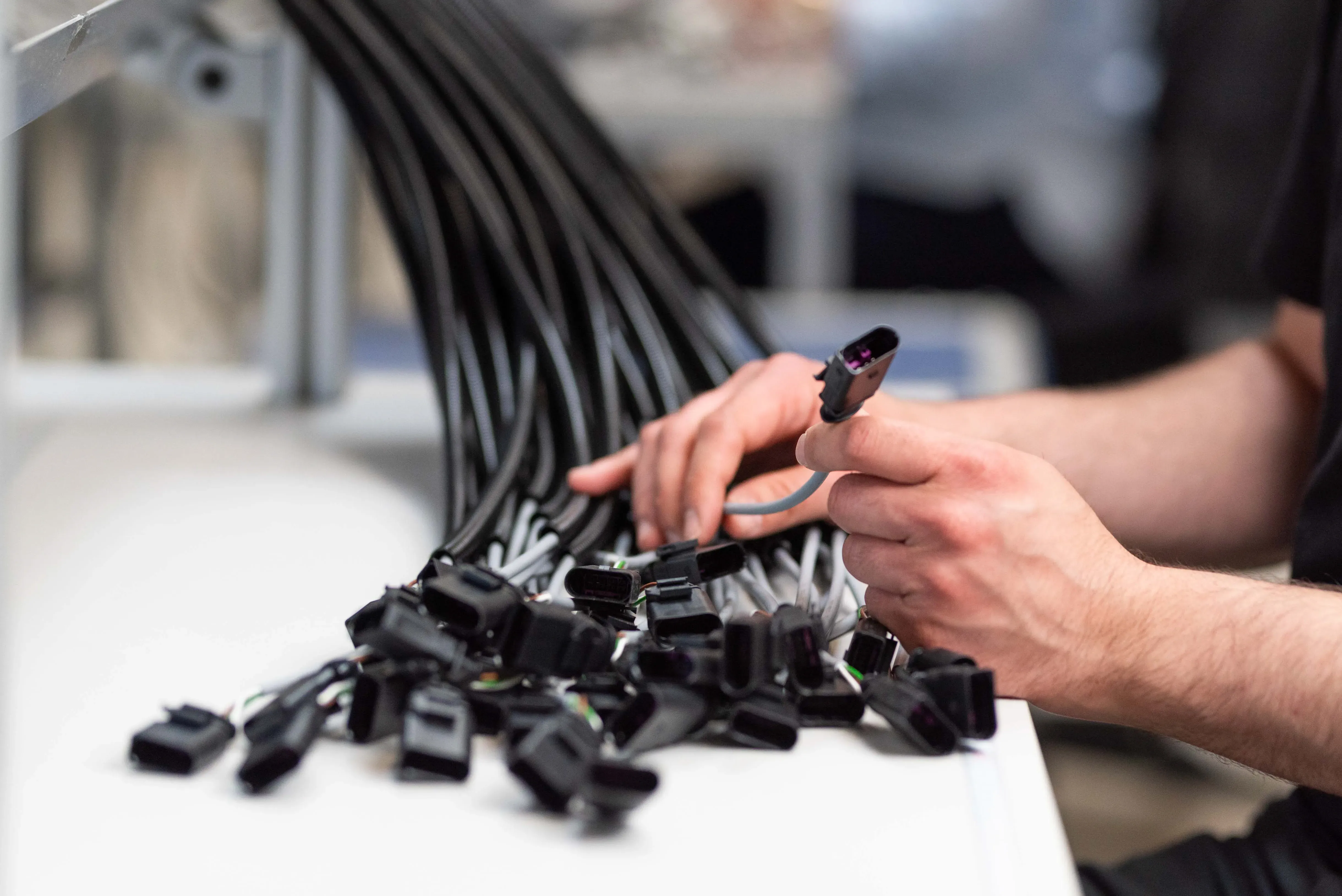 Individuelle Kabelkonfektionen bei SICATRON